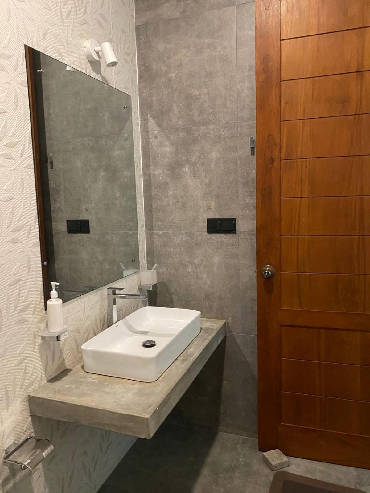 Lush Ayu Villa Ja-Ela Dış mekan fotoğraf